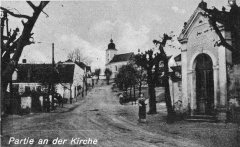 detail snímku s kaplí