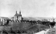 historické foto zvonice (před kostelem)