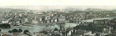 starší foto města se zvonicí (u šipky), menší část tzv. Vilímkova panoramatu královské Prahy