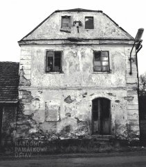 starší foto bývalé synagogy