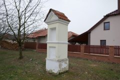 zastavení křížové cesty zepředu zprava