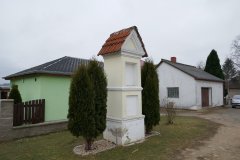 zastavení křížové cesty zepředu zleva