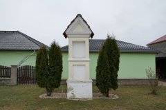 zastavení křížové cesty zepředu