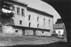 jižní průčelí synagogy