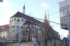 pohled zezadu zleva