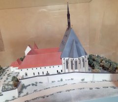 model kostela před rokem1420, je vystavený v Kapitulní síni
