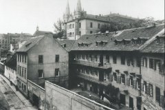 starší foto kostela (v pozadí)