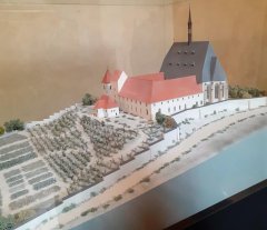 model kostela před rokem1420, je vystavený v Kapitulní síni