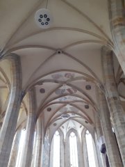 interiér kostela