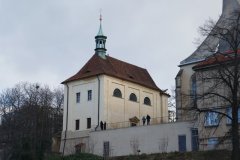pohled zepředu zprava