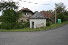 pohled zepředu zprava