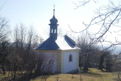 pohled zezadu zleva