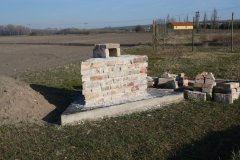 obnovovaná kaplička