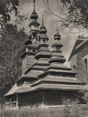 kostel ještě na původním místě v Medvedovcích