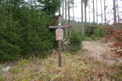 zastavení křížové cesty zepředu