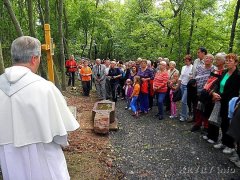 slavnostní svěcení obnovené křížové cesty