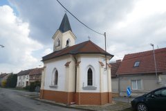 pohled zezadu zprava