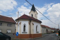 pohled zezadu zleva