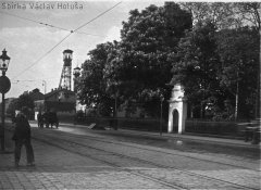 historické foto kaple (vpravo)