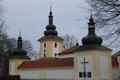 pohled zezadu zprava