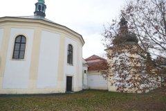 pohled zezadu zleva