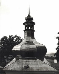 opravená střecha kaple