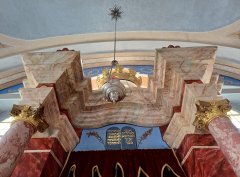 interiér synagogy