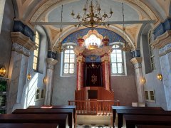 interiér synagogy