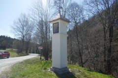 pohled zepředu zprava