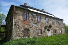 pohled zezadu zprava