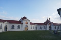 ambit okolo kostela
