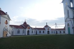 ambit okolo kostela