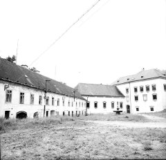budovy v areálu kláštera