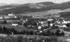 celkový pohled na město s klášterem