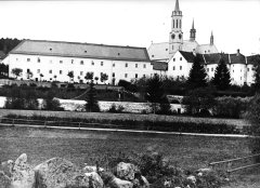 celkový pohled na klášterní komplex