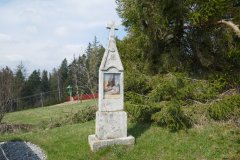 kaplička křížové cesty zepředu