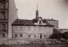 historické foto bývalého kostela