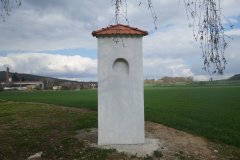 pohled zezadu zleva
