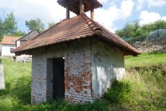 pohled zepředu zprava