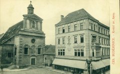 dobová pohlednice s kostelem
