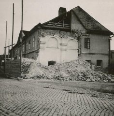 bourání kaple