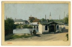 historická pohlednice města s kaplí (v pozadí uprostřed)