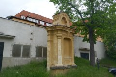 pohled zepředu zleva