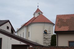 pohled zezadu zprava