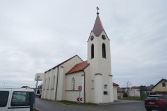 pohled zezadu zprava