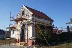 pohled zepředu zprava