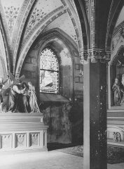 starší foto interiéru kaple