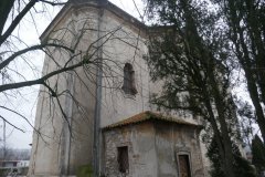 pohled zezadu zleva