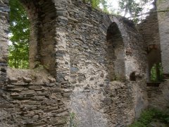 pohled do interiéru - pravá stěna
