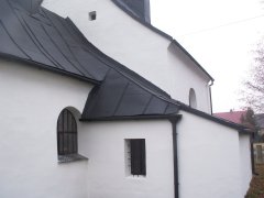 pohled zezadu zleva